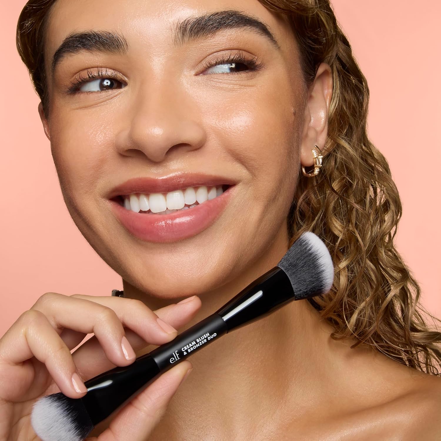 e.l.f. Cream Blush & Bronzer Duo Brush. Blending & Layering Brush | Cream Formulas. Dense Synthetic Bristles. Angled Sculpting. Creates Seamless & Professional Finish. Vegan & Cruelty-Free